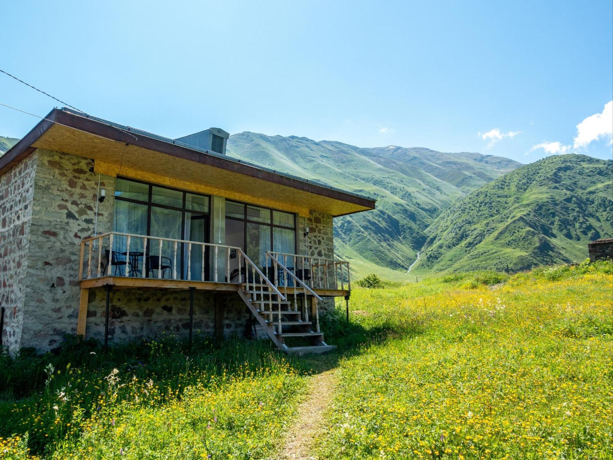 Hotel Terkhena Stepancminda Zewnętrze zdjęcie